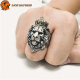 Bague Lion Futur Roi au doigt