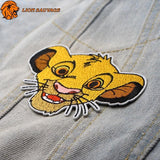 Patch Lion Simba sur jeans 