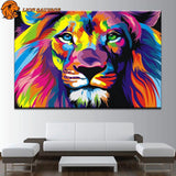 Peinture Lion Design accrochée dans le salon