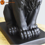Statue Lion Noir de face