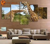 Tableau Girafe Afrique accroché dans le salon