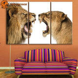 Tableau Triptyque Lion et Lionne accroché sur le mur